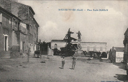 30/ Aigues Vives - Place Emile Jamais - Aigues-Vives