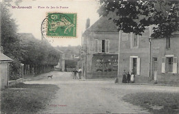 SAINT ARNOULT - Place Du Jeu De Paume - Cliché Peu Courant - St. Arnoult En Yvelines