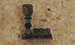 Pin's SPORT - Pétanque - CLUB ANGEVIN - Verni époxy - Fabricant Inconnu - Bowls - Pétanque