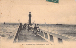 CPA FRANCE - 59 - DUNKERQUE - Le Bout De La Jetée - CA - Dunkerque