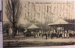 Cpa écrite En 1917, 02 Aisne Fère En Tardenois La Place Un Jour De Fête, Animée Manèges, éd IPM Baroud - Fere En Tardenois