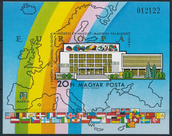 ** 1983 Európai Biztonsági és Együttműködési értekezlet (VII.) - Madridi Találkozó Vágott Blokk (4.000) - Andere & Zonder Classificatie