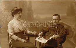 T2 1912 Arad, Családi Fotó. Urai János K.K. Fényképészeti Műterme Felvétele / Family Photo - Ohne Zuordnung