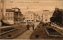 T2 1916 Arad, Kereskedelmi Akadémia és Park. Pichler Sándor Kiadása / Academy And Park - Ohne Zuordnung