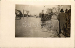 ** T2 Arad, Árvíz A Maros Folyón / Flood On The Mures River. Photo - Ohne Zuordnung