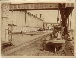 * T2/T3 Braila, Port, Dock, Soldier, Industrial Railway. Photo (non PC) (11,6 X 9 Cm) (EK) - Unclassified