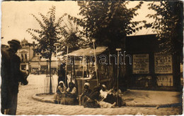 T2/T3 1918 Bucharest, Bukarest, Bucuresti, Bucuresci; Street View With Street-sweepers, Shops. Photo (EK) - Unclassified