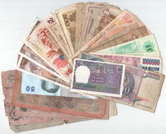 32 Darabos Vegyes Külföldi Bankjegy Tétel, Közte Jugoszlávia, India, Csehszlovákia, Egyiptom, Orosz Birodalom, Thaiföld  - Ohne Zuordnung