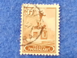 TÜRKİYE.-1940-50-  37K  İNSCRİPTİON : TÜRKİYE  CUMHURİYETİ  CRESCENTS  AND STAR  DAMGALI - Used Stamps