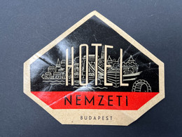 Ancienne étiquette D'Hôtel De Valise HOTEL NEMZETI Budapest Hongrie - Etiquettes D'hotels