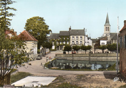 Moulins La Marche - L' étang Et L' église - Moulins La Marche