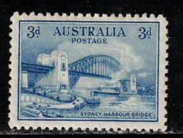 AUSTRALIA Scott # 131 MH - Sydney Harbour Bridge - Ungebraucht