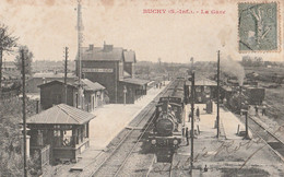 CPA 76 BUCHY  LA GARE 2 TRAINS - Buchy