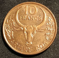 MADAGASCAR - 10 FRANCS ARIARY ROA 1996 - KM 22 - Madagascar