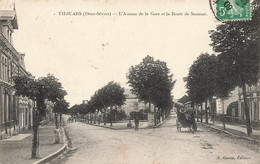 Thouars * L'avenue De La Gare Et La Route De Saumur * Attelage - Thouars