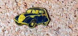 Pin's PEUGEOT 202 - Verni époxy - Fabricant Inconnu - Peugeot