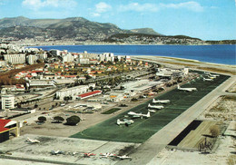 Nice * Aéroport Et La Baie Des Anges * Aviation Avions - Transport Aérien - Aéroport