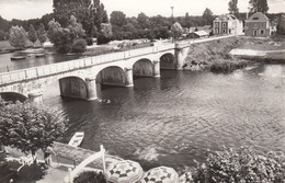 Chateauneuf Sur Sarthe.  Le Pont Vu De L'Hôtel De La Sarthe - Chateauneuf Sur Sarthe