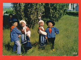 FOLKLORE  MORVANDIAUX  - Enfants  Costumes - Danses - - Bourgogne