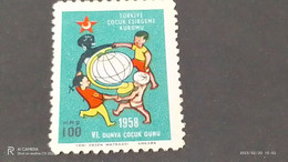 TÜRKEY--YARDIM PULLARI-1950- 60-   ÇOCUK ESİRGEME KURUMU  100K (*) - Timbres De Bienfaisance