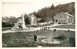 CPSM Viriville-Place Du Monument Aux Mortes La Poste      L2079 - Viriville