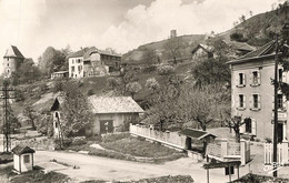 LAVAL : LA MAIRIE, LE CHATEAU ET LA TOUR DE MONTFALLET - Laval