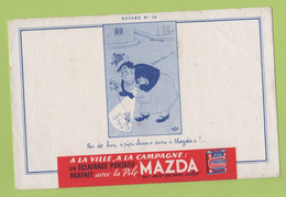 BUVARD PUBLICITAIRE PILE MAZDA ILLUSTRE PAR DUBOUT / PAS DE BON PIPI CHIEN SANS MAZDA ! - Elettricità & Gas