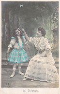 Jeux - Le Diabolo - Colorisé - Dorure - Fontaine - Femme Et Fille - Carte Postale Ancienne - Altri & Non Classificati