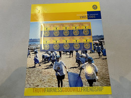 (1 P 34 B) Australia (mint Presentation Pack) Mini-sheet - Centenary Of Rotary International (19.5 X 24.5 Cm) - Feuilles, Planches  Et Multiples