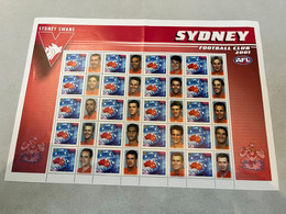 (1 P 34 B) Australia (mint Mini-sheet) - Sydey Swan Football Club 2001 (28 X 21 Cm) - Feuilles, Planches  Et Multiples