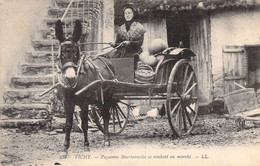 MARCHES - VICHY - Paysanne Bourbonnaise Se Rendant Au Marché - âne - Carte Postale Ancienne - Marchés