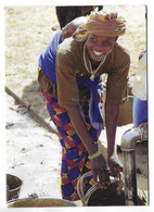 Afrique > NIGER Carte Double Kiéché Femme Au Puits  Les Amis De Kieche / Photo Machillot  *PRIX FIXE - Niger