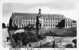 Cambrai * Vue Sur Le Collège * école - Cambrai