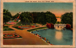 Michigan Detroit Belle Isle The Lagoon And Mound  1945 - Detroit