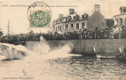 Barfleur * Le Lancement Du Canot Bateau De Sauvetage * Bateau Sauveteurs En Mer - Barfleur