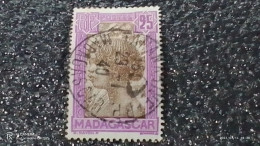 MADAGASKAR---  -1930--40          25C   USED- - Oblitérés