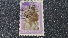 MADAGASKAR---  -1930--40         25C   USED- - Oblitérés