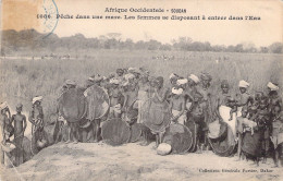 SOUDAN - Pêche Dans Un Mare - Les Femmes Se Disposant à Entrer Dans L'eau - Carte Postale Ancienne - Soudan