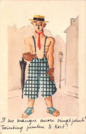 HOMMES - Il Me Manque Encore Vingt Points ! Canotier - Pantalon à Bretelles - Gants - Carte Postale Ancienne - Männer