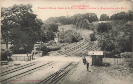 Laigle * L'aigle * Le Passage à Niveau , Route De La Ferté Fresnel * Arrivée Du Train Express Granville Paris - L'Aigle