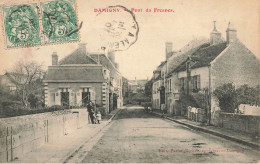 Damigny * 1907 * Rue Et Pont Du Fresnes * Villageois - Damigny