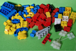 Lot Ancien Jeux De Construction LEGO - Ensemble De 100 éléments DIVERS Formes Et Couleurs - Vers 1970 - Lotti