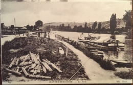 Cpa, 78 Yvelines, MANTES Sur SEINE Le Port, éd ND, écrite, Animée, Péniche - Mantes La Jolie