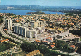 Istres * Vue Générale Aérienne , L'étang De L'olivier Et Les Nouvelles Résidences * Quartier Cité - Istres