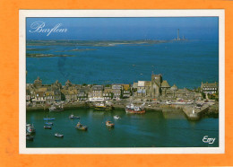 BARFLEUR - Le Port Et L'Eglise .... - Barfleur