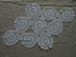 Vintage - Napperon Losange En Broderie Ajourée Fil De Coton Blanc - Spitzen Und Stoffe