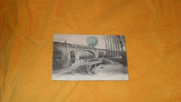 CARTE POSTALE ANCIENNE CIRCULEE DE 1906../ LEVES.- LE PONT DU CHEMIN DE FER..PASSAGE D'UN TRAIN..CACHETS + TIMBRE - Lèves