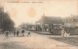France - La Houssaye - La Gilotte - Route De Paris - Editeur Henry  - Carte Postale Ancienne - Bernay