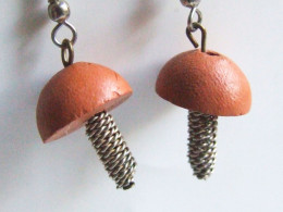 Boucles D'oreilles Pendantes, Boucles D'oreilles Champignons, Bijou Fait-main, Perles Terre Artisanale, Perles Africaine - Earrings