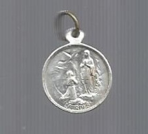 Médaille , Religion , LOURDES, Dia : 14 Mm,  2 Scans - Religion & Esotérisme